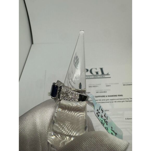 3.16 Ct Natural Sapphire and Diamond Ring, Cushion Cut with 14kt Gold Ring - Picture 7 of 7